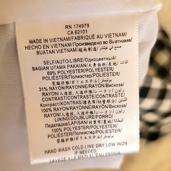 BCGeneration classic pencil skirt / or best offer❣️ - Picture 9 of 15